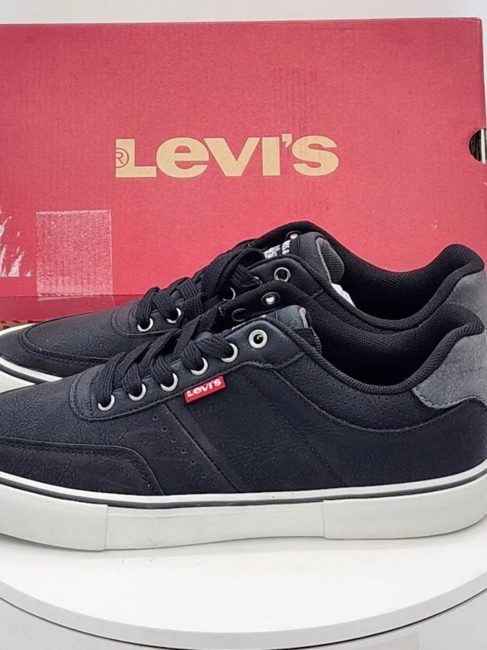 Levi’s Munro UL Black Charcoal Sneakers Men’s Size 8 New